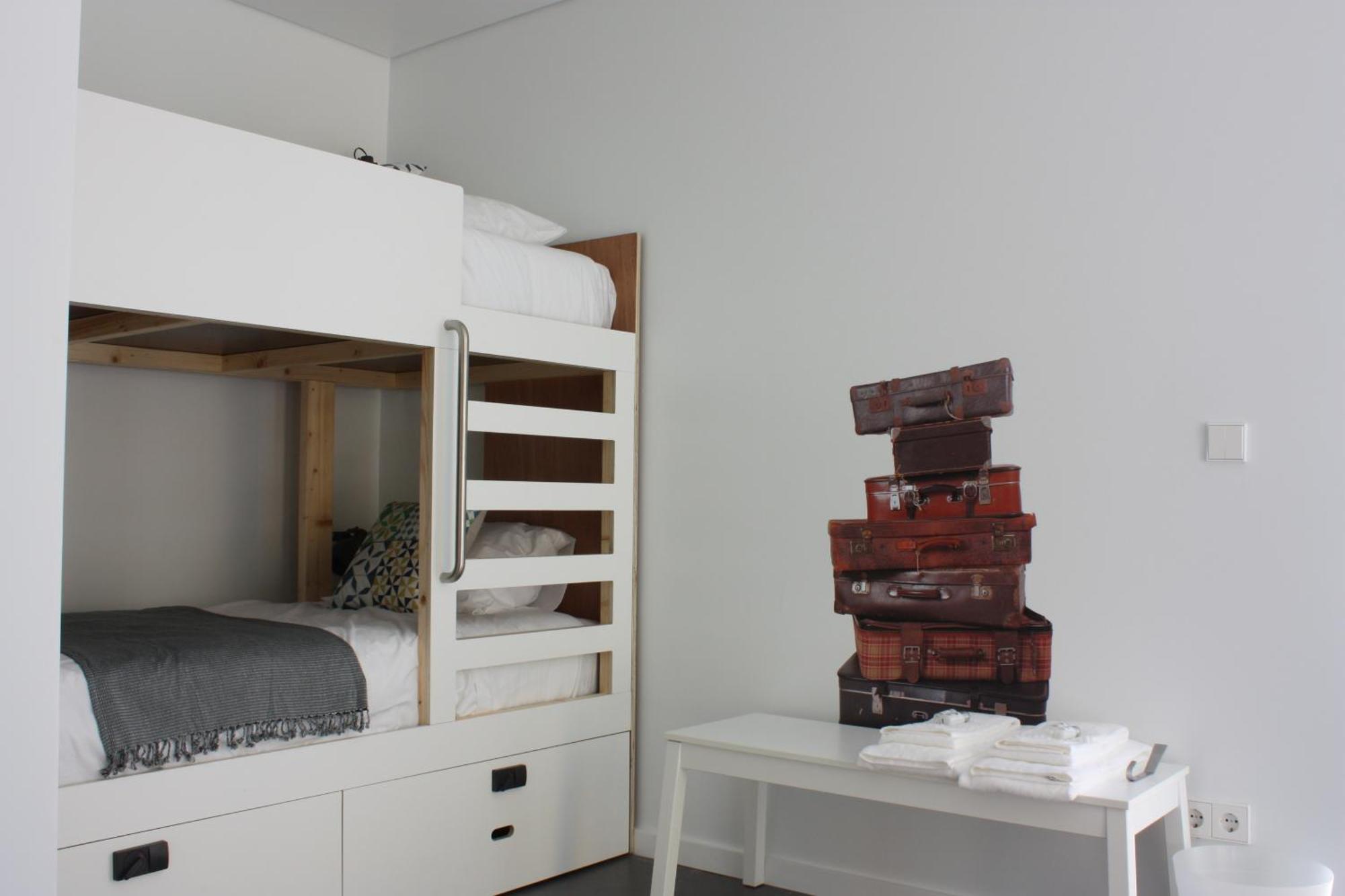 Moon Hill By Joivy Hostel Sintra Ruang foto