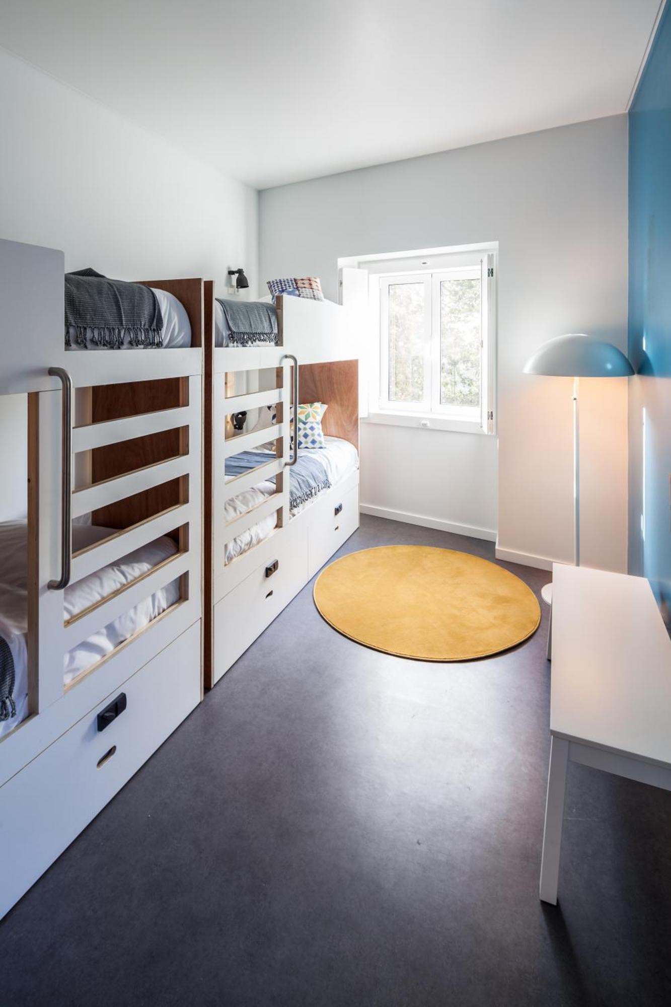 Moon Hill By Joivy Hostel Sintra Bagian luar foto