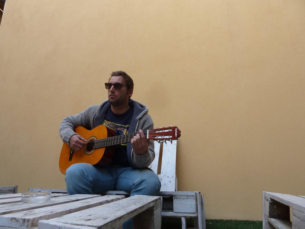 Moon Hill By Joivy Hostel Sintra Bagian luar foto