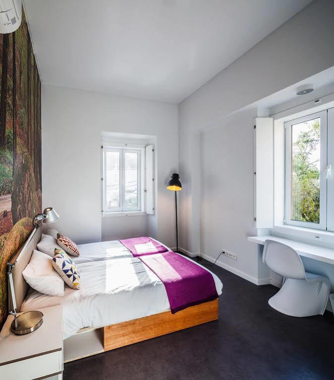 Moon Hill By Joivy Hostel Sintra Bagian luar foto