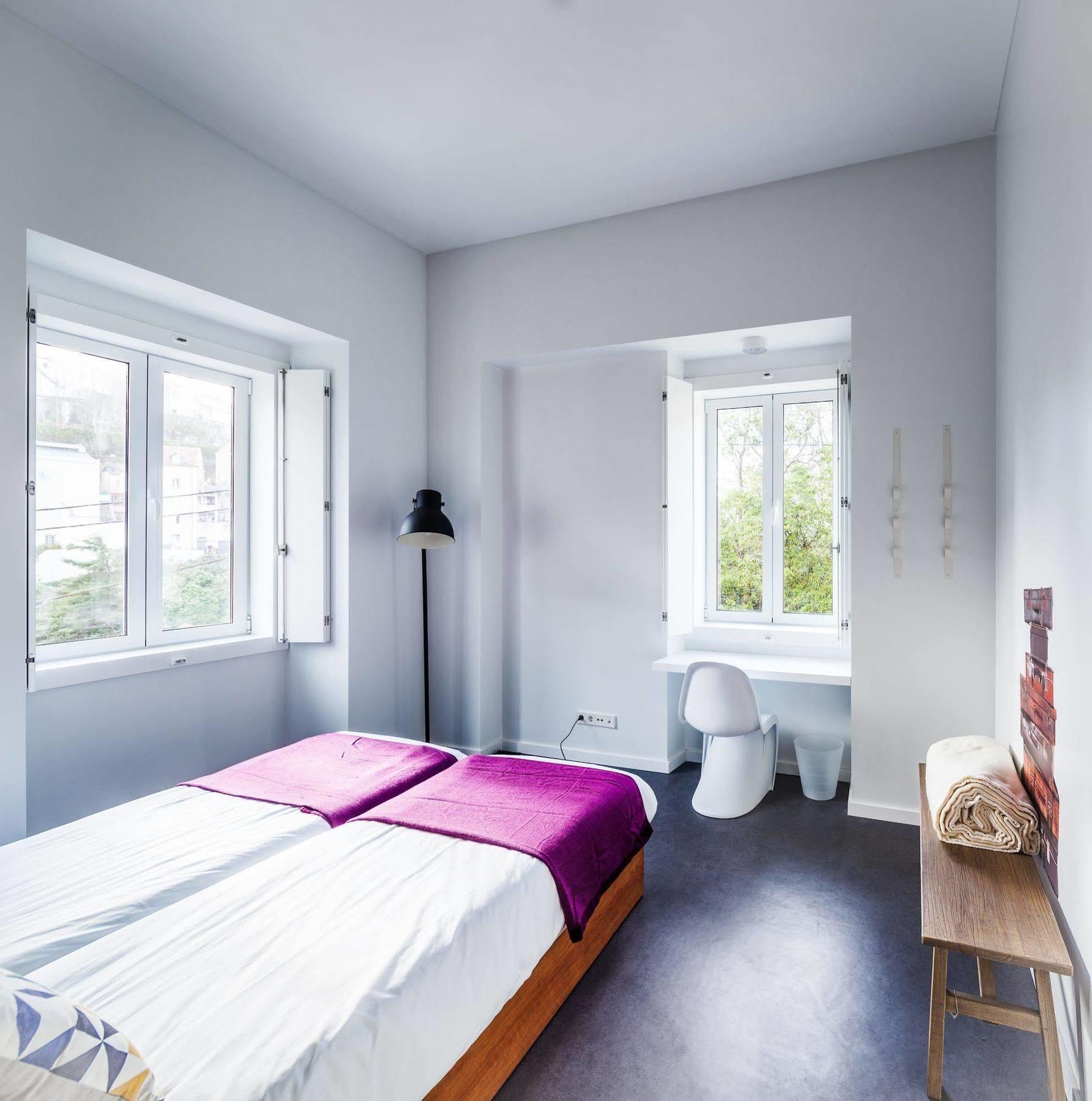 Moon Hill By Joivy Hostel Sintra Bagian luar foto