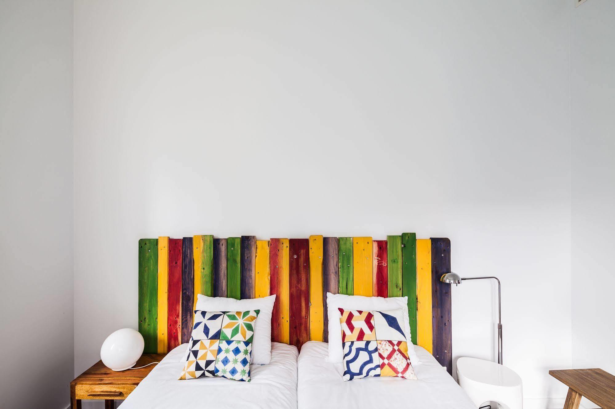Moon Hill By Joivy Hostel Sintra Bagian luar foto