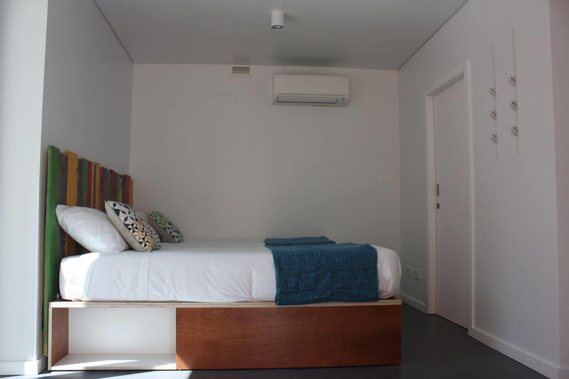 Moon Hill By Joivy Hostel Sintra Bagian luar foto