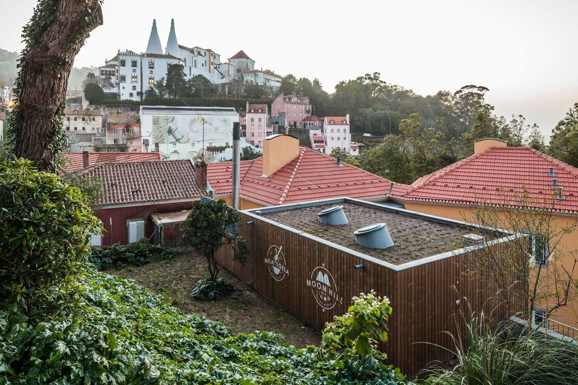 Moon Hill By Joivy Hostel Sintra Bagian luar foto